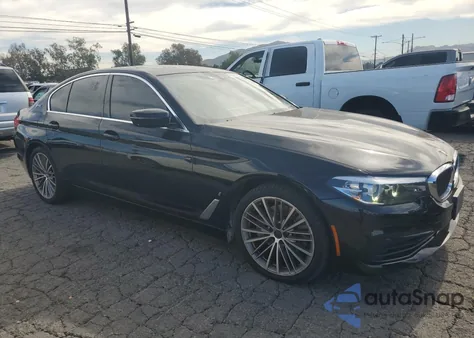 2019 BMW 530E из США, поврежденный, VIN WBAJA9C59KB399010